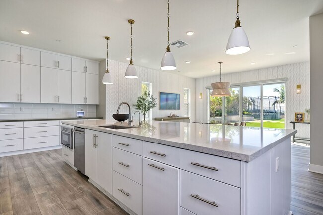 Building Photo - 13710 Goldenpine Trl