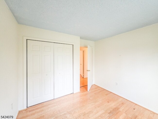 Building Photo - 15 Fisher Dr