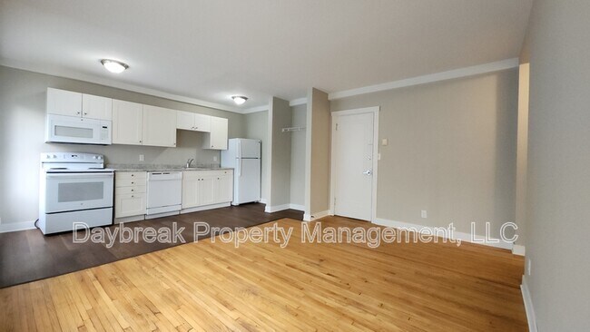 Building Photo - 1258 10th St N