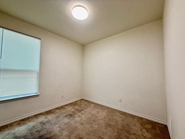 Building Photo - 6116 Sunflower Path