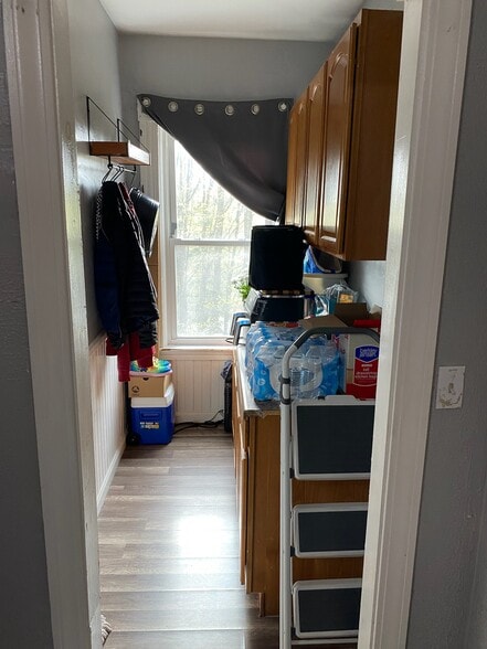 Building Photo - 46 Marshall St