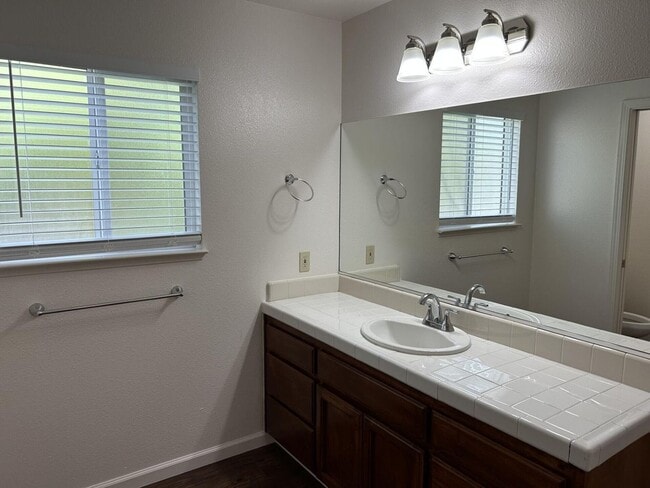 Building Photo - 4724 W Manor Ct