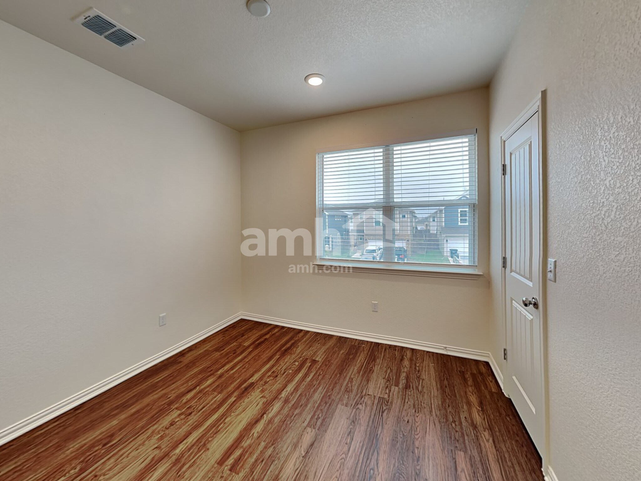 Building Photo - 175 Pebble Creek Run