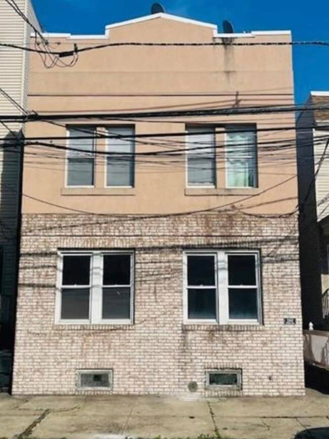 Building Photo - 260 Prospect Ave