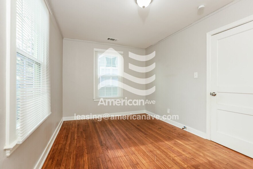 Building Photo - 5004 W 31st St