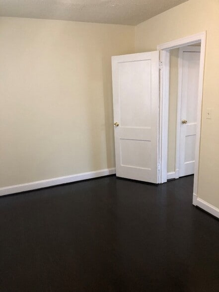 Bedroom - 1900 W Virginia Ave NE