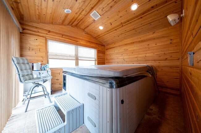 Building Photo - 8414 134th St Ct