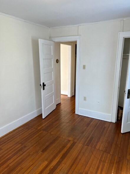 Building Photo - 108 Lake Hill Rd