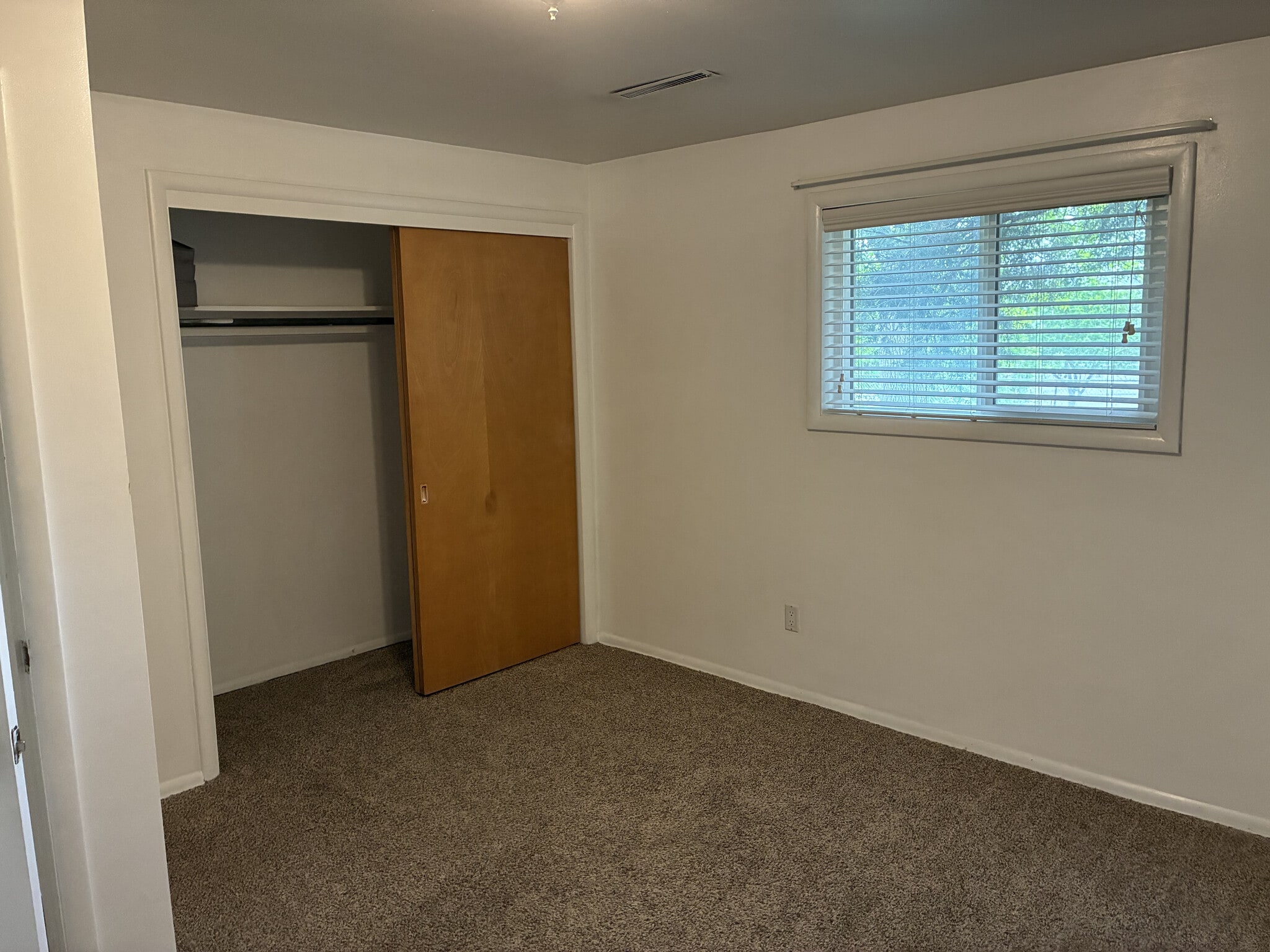 Building Photo - 425 S 19th Ave