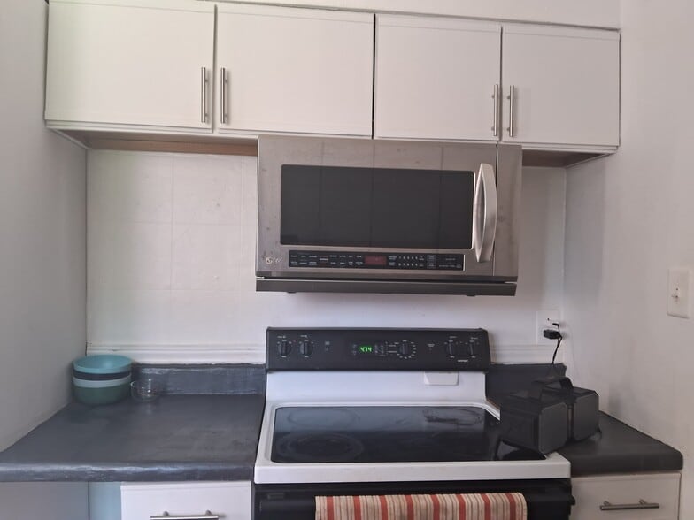 Building Photo - 207 Arnett Dr