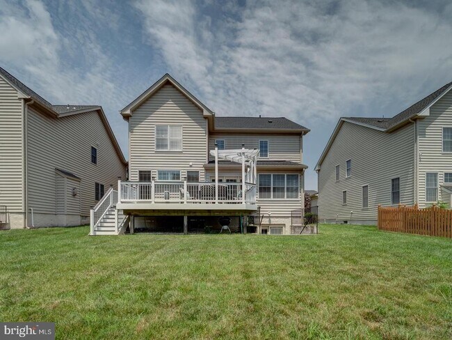 Building Photo - 43320 Barnstead Dr