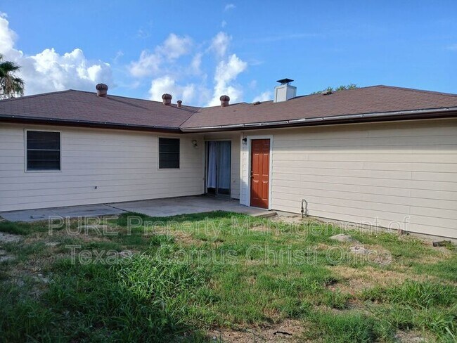 Building Photo - 2255 Lombardy Dr