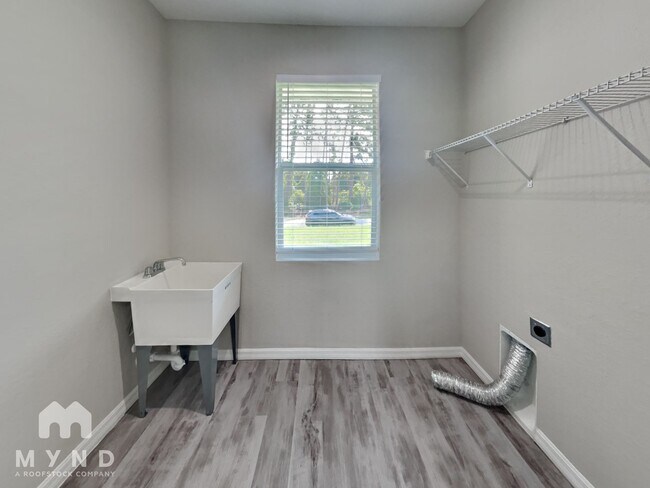 Building Photo - 7429 W Cameo Cir