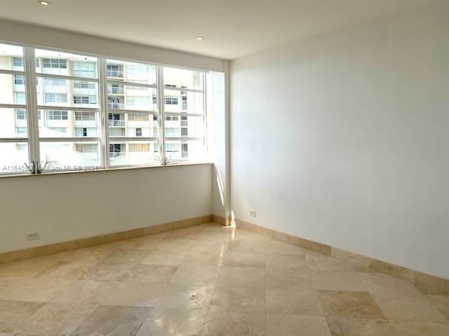 Building Photo - 1408 Brickell Bay Dr