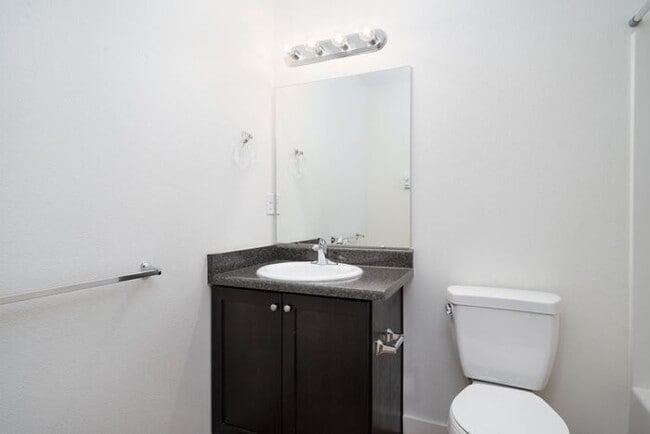 Building Photo - Brand New Apartments Central Park Rose