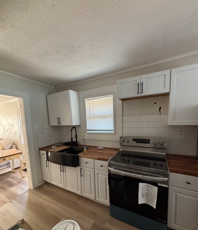 Building Photo - 3014 E 69th St