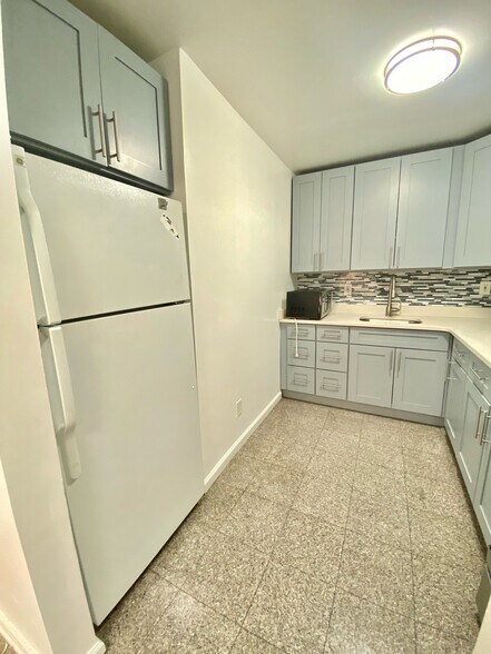 Building Photo - 8492 127th St