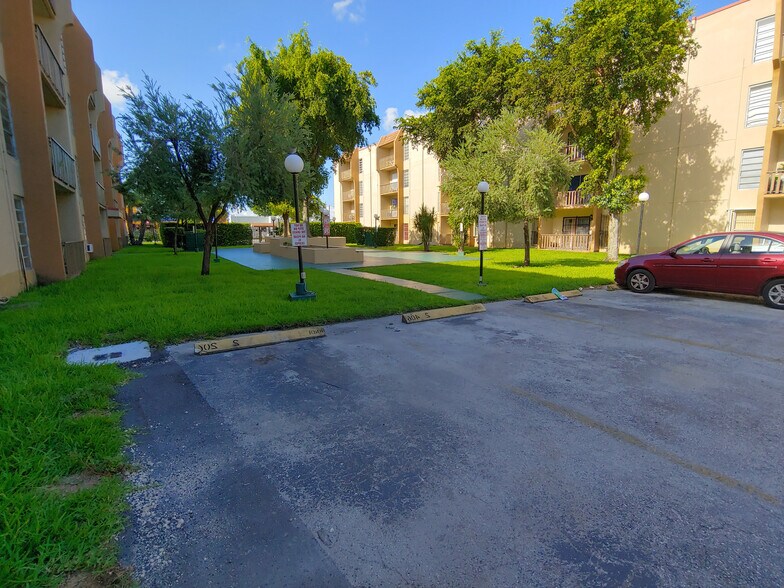 Building Photo - 4715 NW 7th St