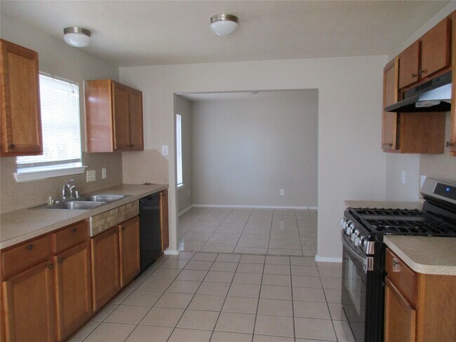 Building Photo - 12846 Colony Heath Ln
