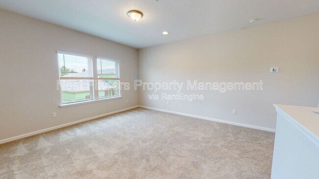 Building Photo - 45 Newton Ln