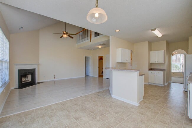 Building Photo - 533 Tribeca Dr