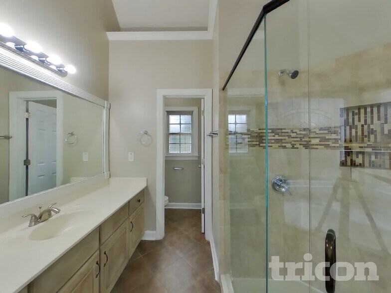 Building Photo - 20 Braves Pl