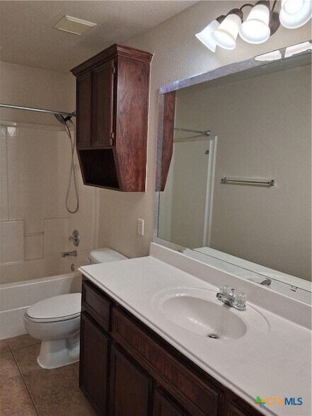 Building Photo - 3107 Lavender Ln