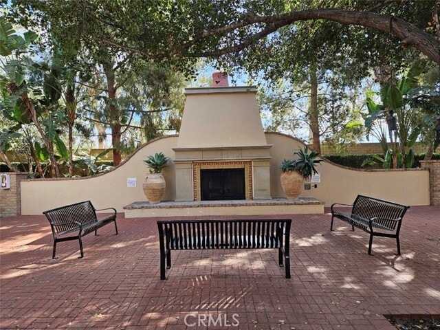 Building Photo - 35 Courant