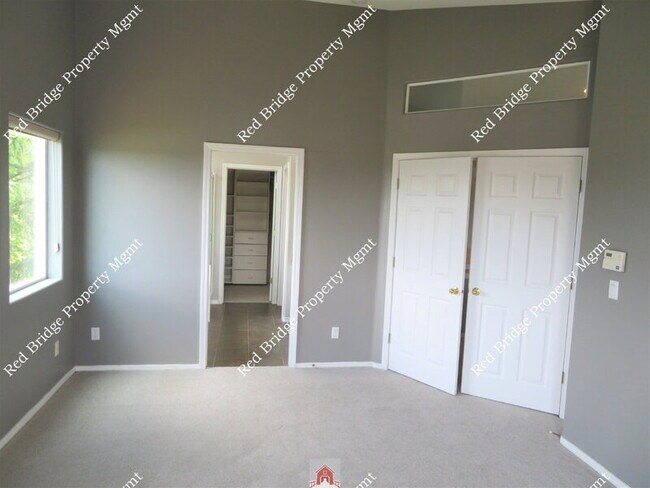 Building Photo - 18385 SW Swanstrom Dr