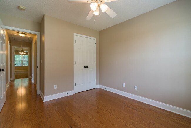 Building Photo - 633 Wilkinson Rd