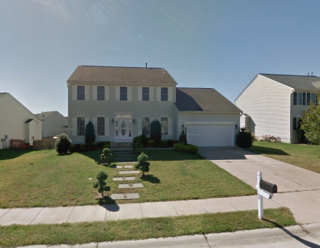 Primary Photo - Charming Stafford Lakes Home with Tons of ...