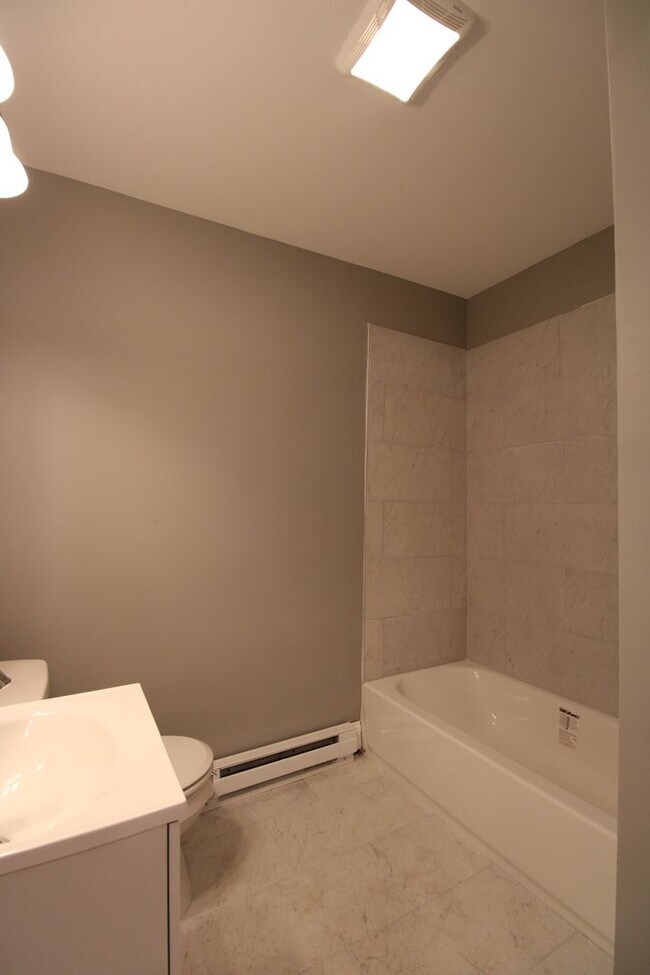 Building Photo - 300 S 2nd St