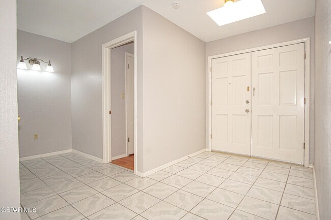 Building Photo - 1832 Dean Jones Dr