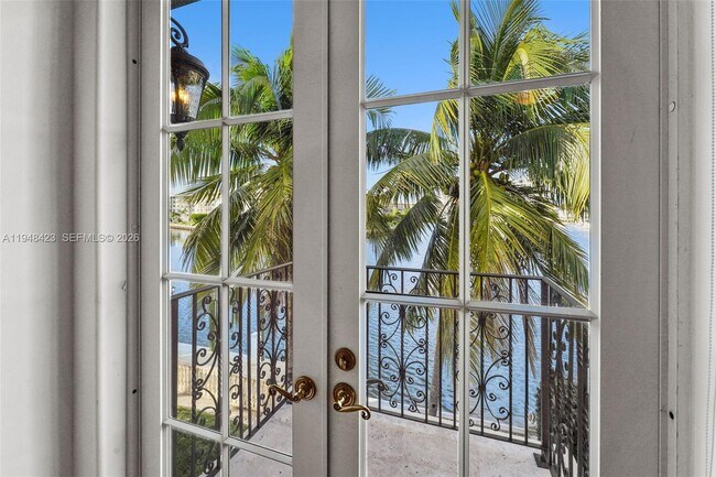 Building Photo - 3283 NE 171 St