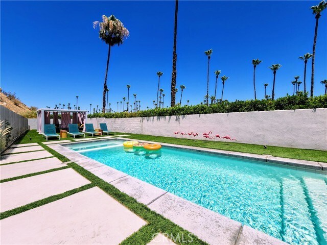 Building Photo - 2499 S Palm Canyon Dr
