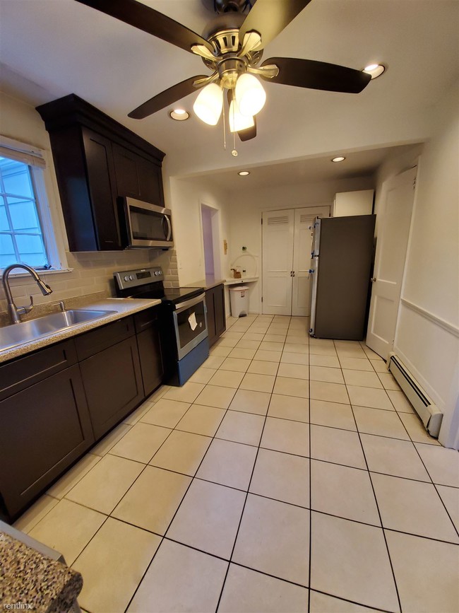 Building Photo - 3 br, 1.5 bath House - 115 Ridge Park Ave