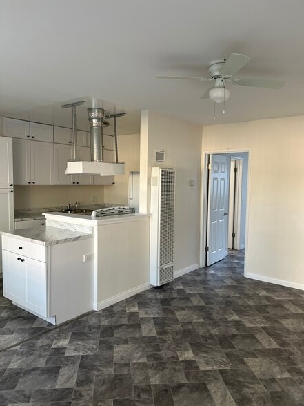 Building Photo - 2324 E Commonwealth Ave