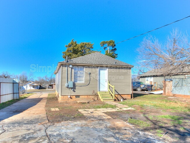 Building Photo - 3312 S Harvey Ave