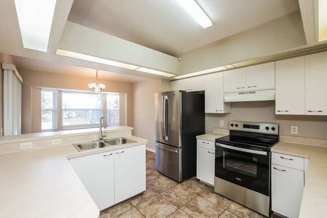 Building Photo - 187 Cougar Way