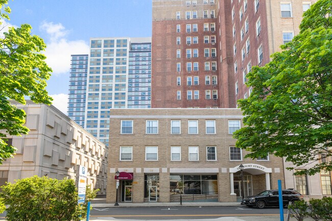 Primary Photo - 124 Court St