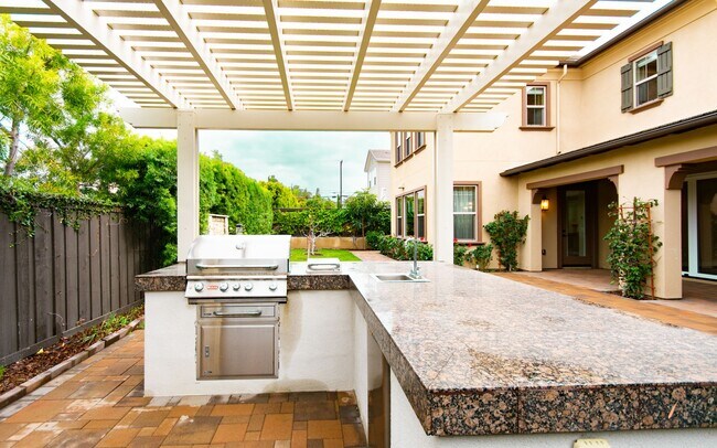 Building Photo - Spacious Home in Great Olde Carlsbad Locat...