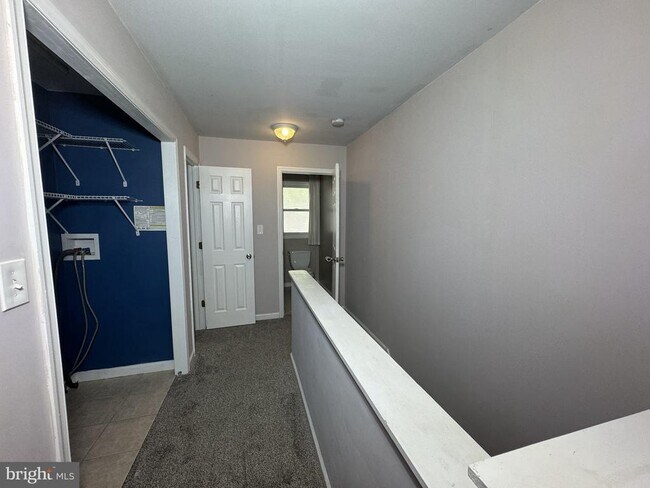 Building Photo - 832 Woodchuck Ln
