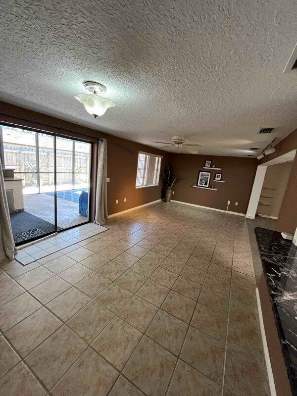 Building Photo - 4934 Amherst Ct