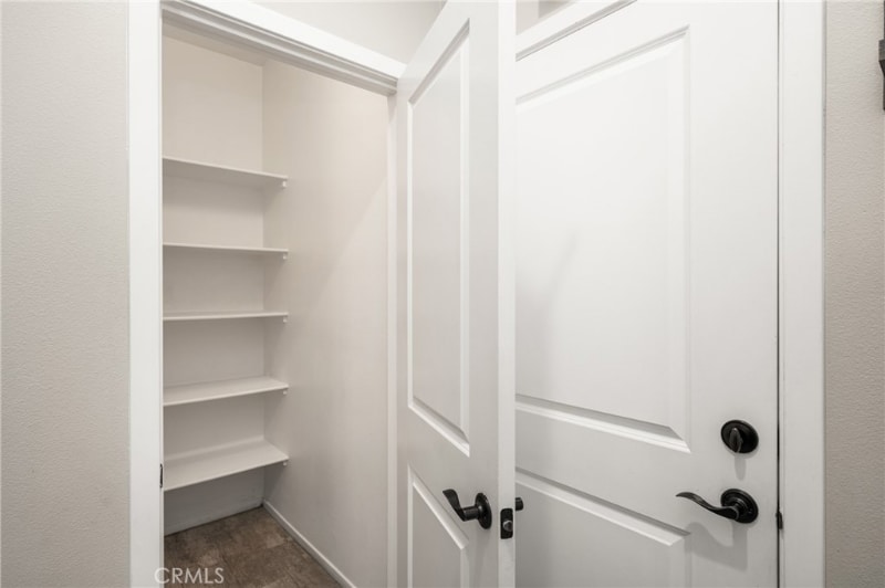 Building Photo - 544 S Casita St