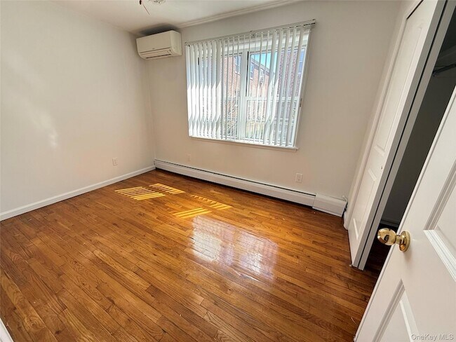 Building Photo - 23-43 120th Street Unit Duplex 1 + BASEMENT