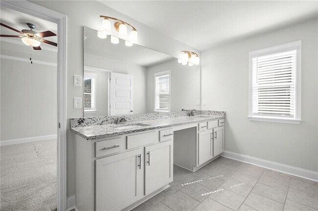 Building Photo - 3006 Chene Pl
