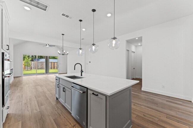 Building Photo - 8218 Sherman Pk Trl
