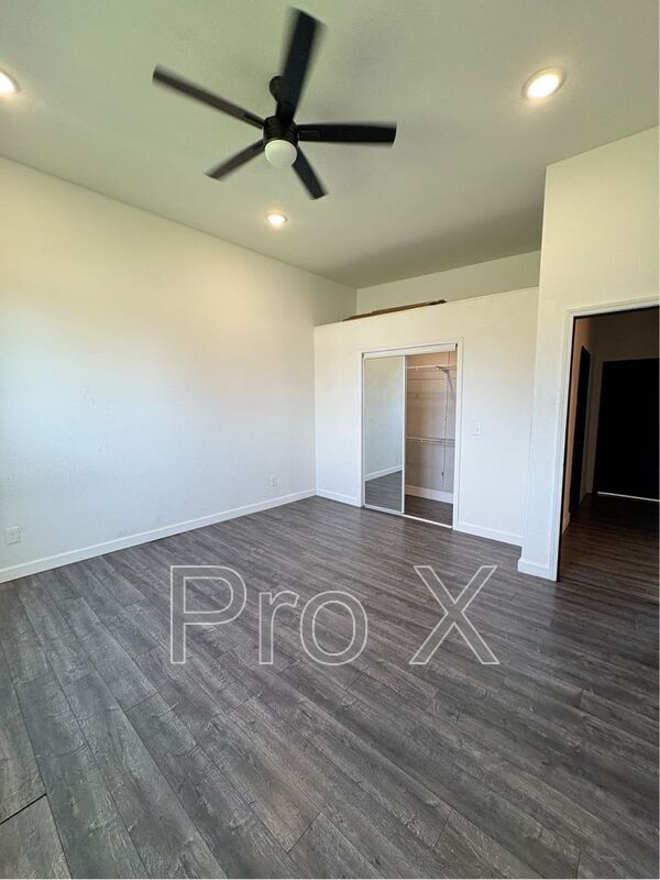 Building Photo - 2409 S Willard Ave