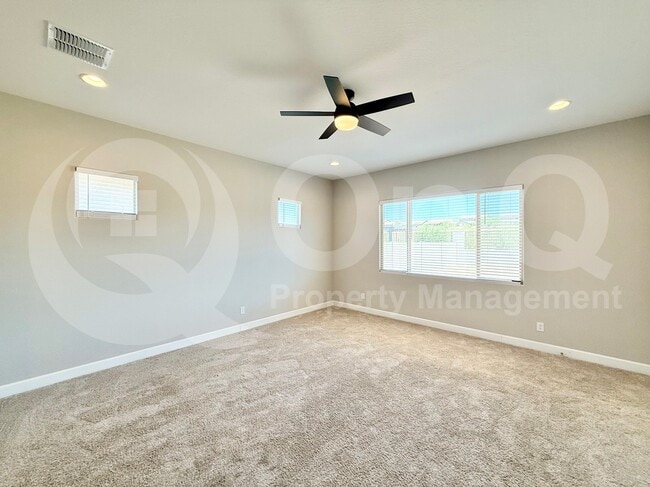 Building Photo - 44723 N 44th Ave