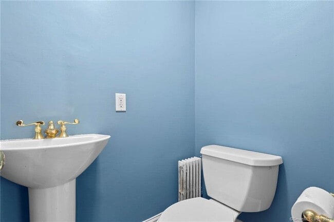 Building Photo - 87 Sylvan Rd